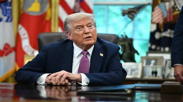 أنقذناه من الانهيار ..  ترامب يصف البيت الأبيض بـ"المزبلة"