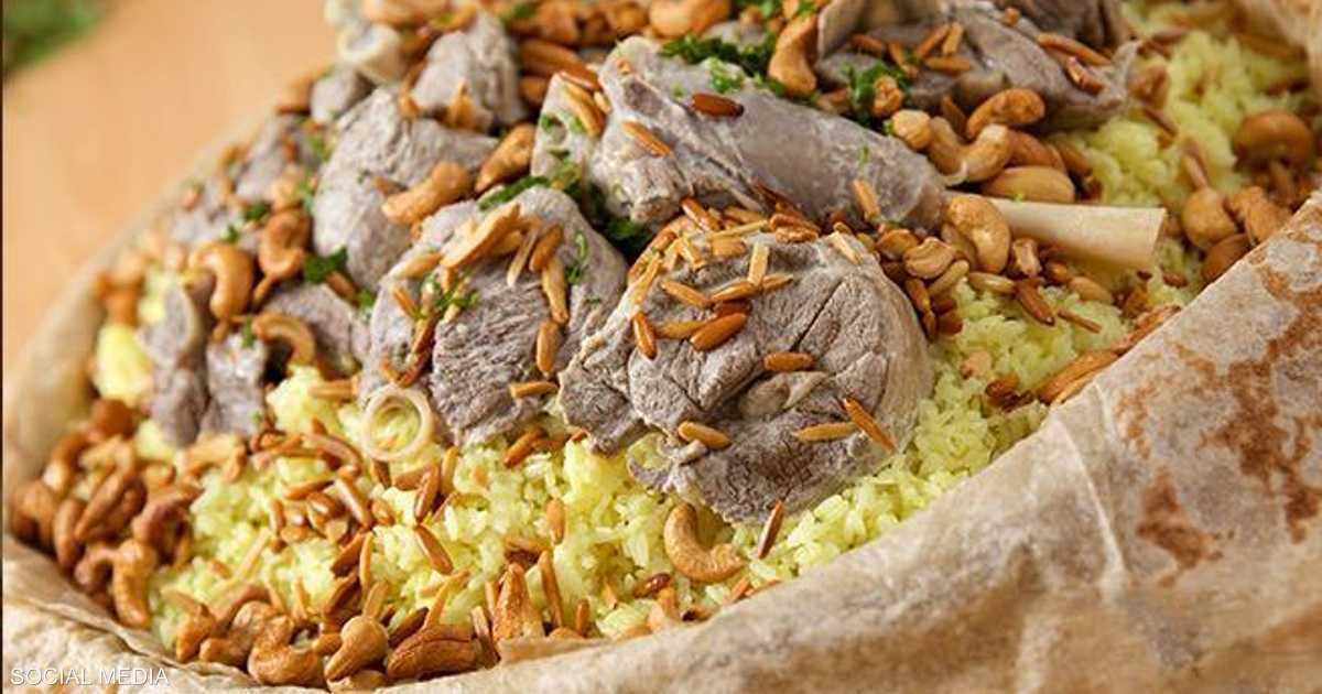 الأمن يستعيد 11200 دينار سُرقت من مطعم مناسف مشهور في عمّان خلال ساعتين
