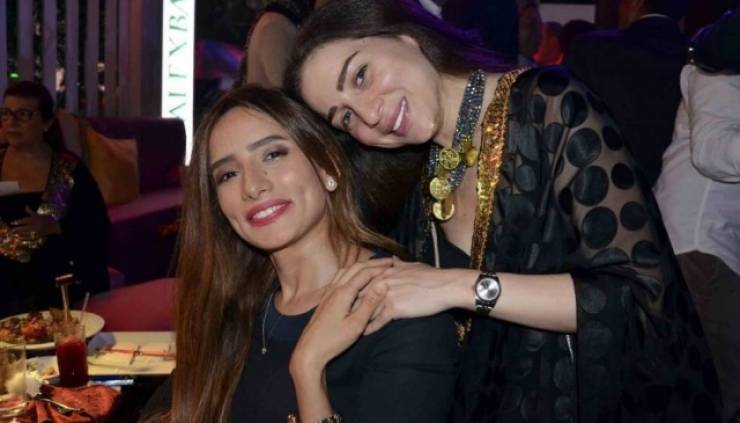 بالصورة ..  شاهدوا الظهور الأول لطفلي زينة مع مي عز الدين!!
