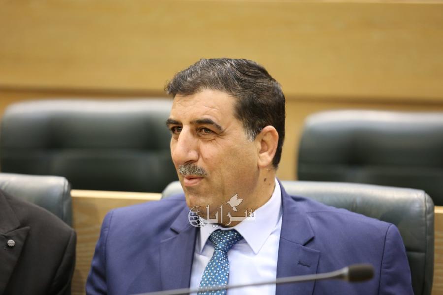 النائب فراس القبلان يستهجن مقاطعة النواب له ..  والصفدي:" الي شحن المجلس الله يسامحه" - فيديو