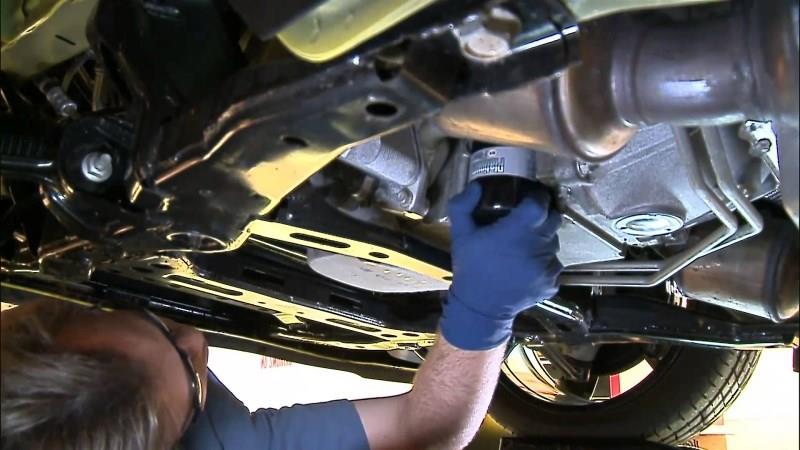 3 أسباب لانفجار فلتر الزيت بالسيارة