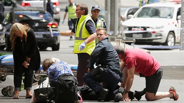  مقتل شخص وإصابة اثنين في عملية طعن وسط مدينة ملبورن الاسترالية 
