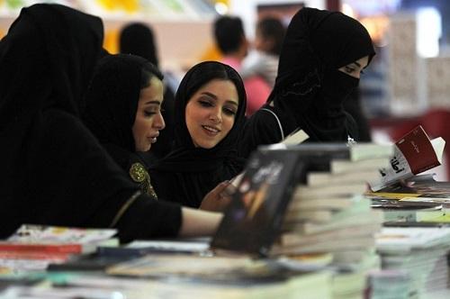 السعودية تلغي الرقابة المسبقة على الكتب