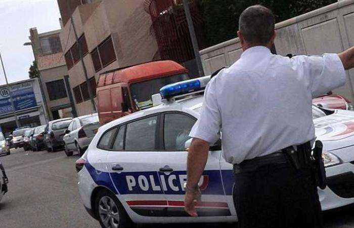 مقتل شخص و اصابة آخرين اثر اصطدام سيارة بحافلتين في مدينة مرسيليا الفرنسية