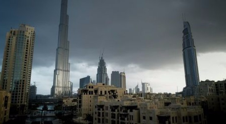 الإمارات تسعى لبناء أول جبل صناعي في العالم