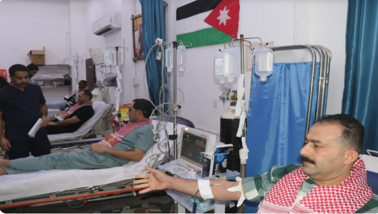 المستشفيان الميدانيان الأردنيان في نابلس وغزة ينظّمان حملتين للتبرع بالدم