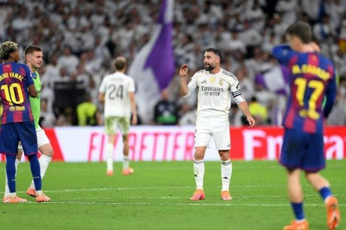 بسبب المنتخب ..  قرار الاتحاد الإسباني بشأن مشادة كارفخال ويامال في الكلاسيكو