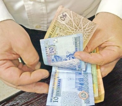 الأردنيون يتندرون على تعقيد أسس تقديم طلبات دعم المحروقات