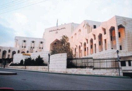 وزارة العدل : إتلاف القضايا والأوراق القضائية التي مضى عليها المدة القانونية 