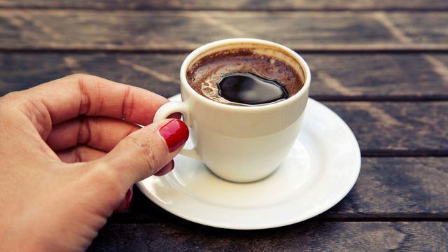 5 أدوية لا يجب تناولها عند شرب القهوة