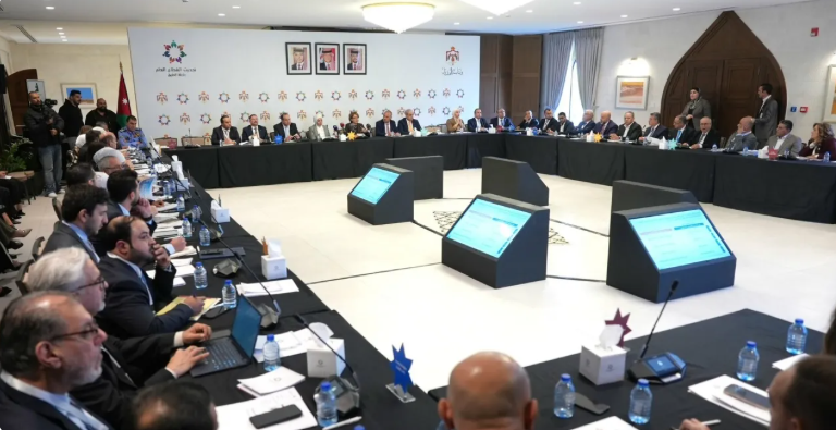 الحكومة: نحن أمام فرصة حقيقية لتعزيز كفاءة القطاع العام