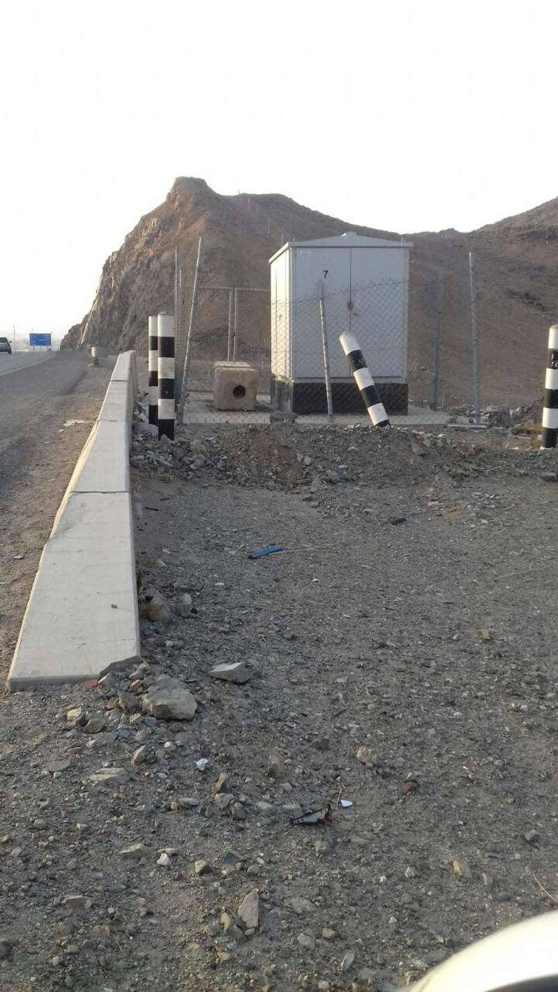 إزالة لوحات الآيات والأحاديث من طريق مكة- المدينة بعد تعرضها للتشوه