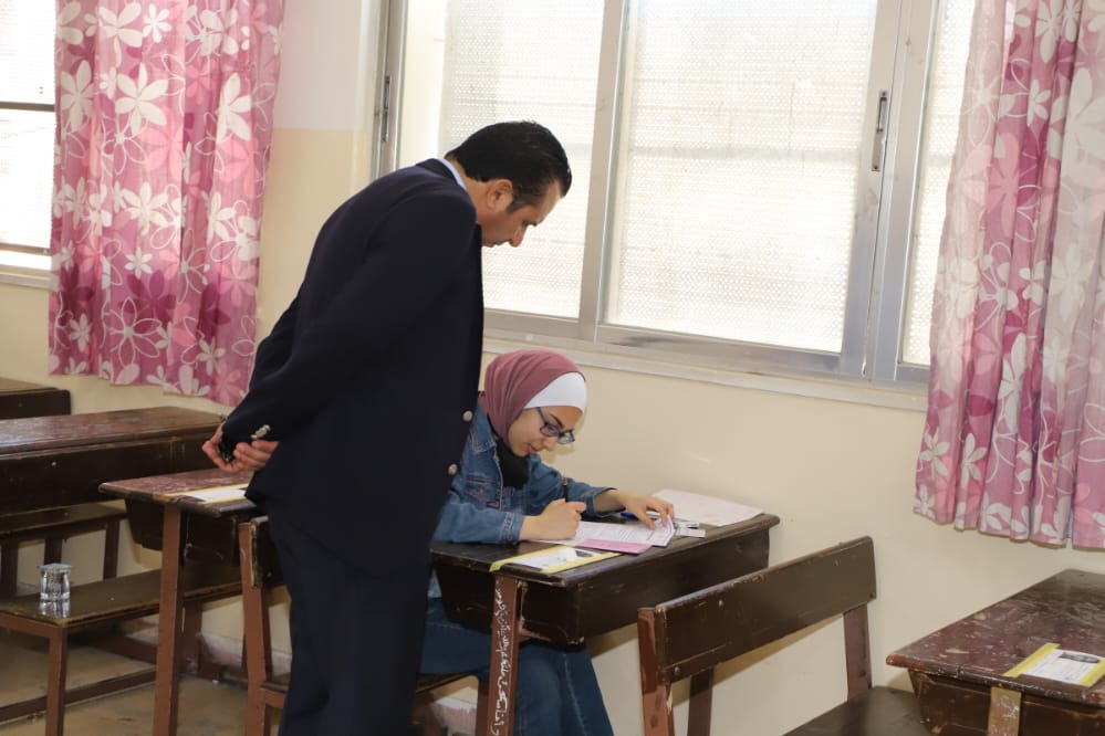 وزير التربية والتعليم يتابع سير امتحان الثانوية العامة في يومه الثاني من خلال غرفة العمليات المركزية