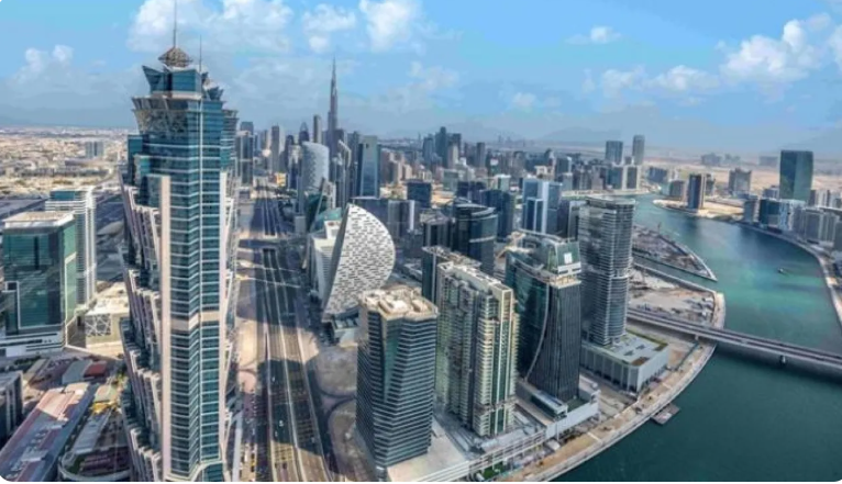 دبي تتيح تأشيرة زيارة لمدة 5 سنوات ..  الشروط والرسوم وخطوات التقديم