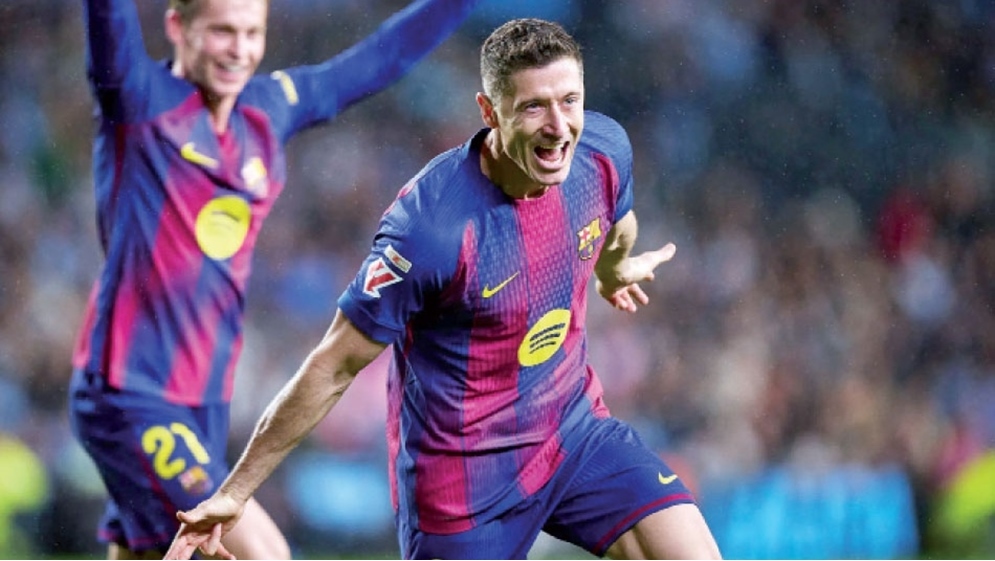 فليك يمتدح ليفاندوفسكي "المختلف" بعد "هاتريك" في شباك سيلتا فيجو