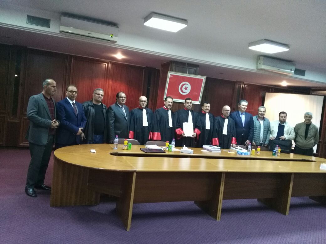 مبارك الدكتوراه لــ خلف حمدان بني خالد