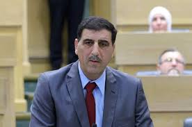 النائب القبلان يقترح تعديل قانون يسرّع انجاز المعاملات للمقيمين في المحافظات