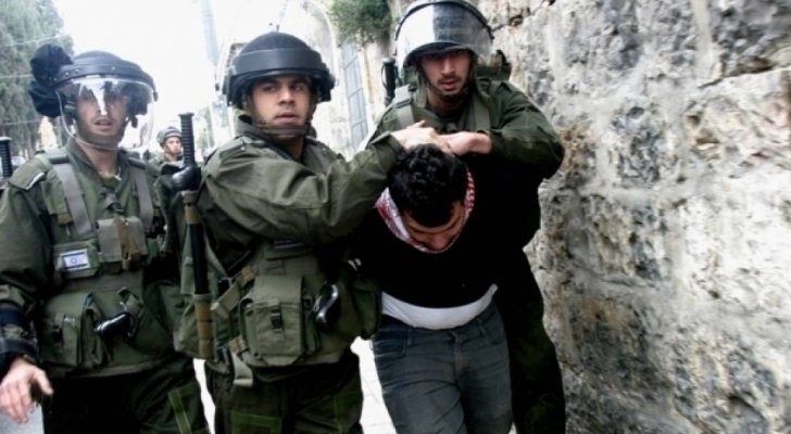  حملة اعتقالات واسعة في الضفة الغربية طالت 38 فلسطيني فجر اليوم 