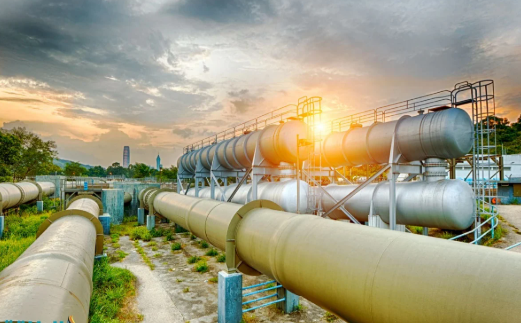 رويترز: تعرض أكبر خط أنابيب نفط سعودي لهجوم إيراني رغم الهدنة