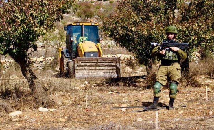 الاحتلال يجرف أراضي شمال غرب بيت لحم