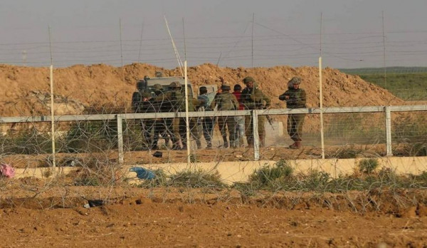 الاحتلال يعتقل ثلاثة فلسطينيين بزعم تسللهم من السياج جنوب قطاع غزة
