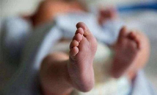 في بلد عربي : إهمال أم يتسبب في قتل طفل لشقيقته الرضيعة