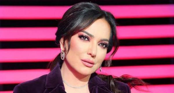 تطورات قضية تسجيلات ابنة أمل عرفة  ..  اعتذار وكشف حقائق