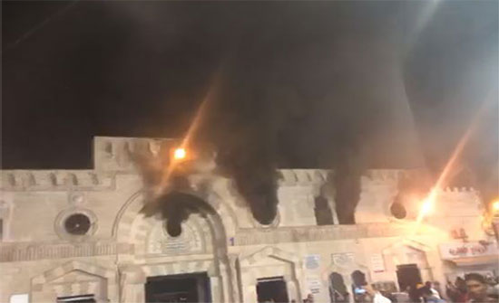 رئيس الديوان الملكي يتفقد المسجد الحسيني