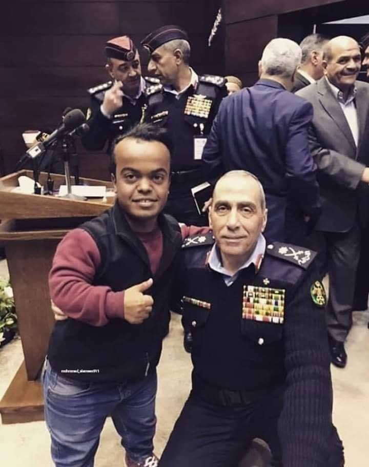 القائد الانسان