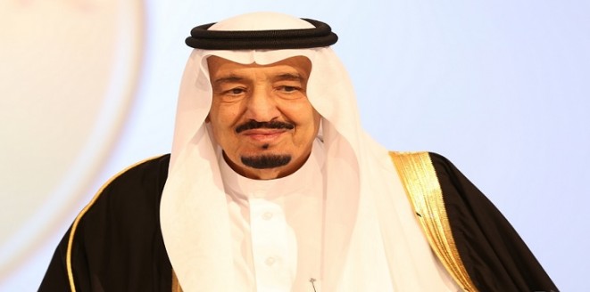 في أحدث فيديو له ..  الملك سلمان يبكي