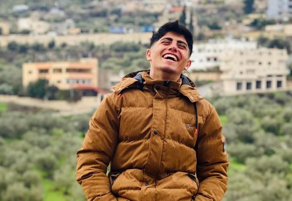 استشهاد فلسطيني وإصابة آخر باستهداف الاحتلال مركبة شمال غرب نابلس