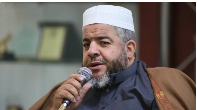 إمام يغضب الجزائريين ..  "لا تزوجوا بناتكم لمن لا سكن ولا عمل له"