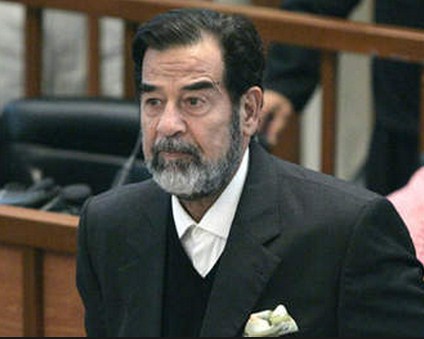 بالفيديو  ..  اخر كلمات للراحل صدام حسين قبل اعدامة 