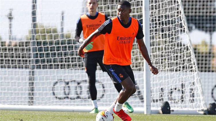 ريال مدريد يُعلن إصابة ألابا بـ فيروس كورونا