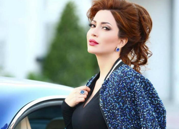 بالصور  ..  "ختم النمر" لـ نسرين طافش يتصدر