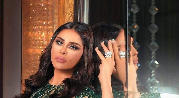 بالصور ..  أحلام ضيفة الأمير وليد بن طلال في قصره