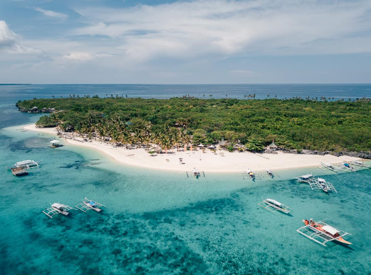 بالصور  ..  أسباب تجعل جزيرة بانتايان الفلبينية وجهتك القادمة