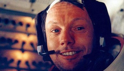 بمزاد علني ..  حقيبة “أرمسترونج” تباع بمليون و800 ألف دولار