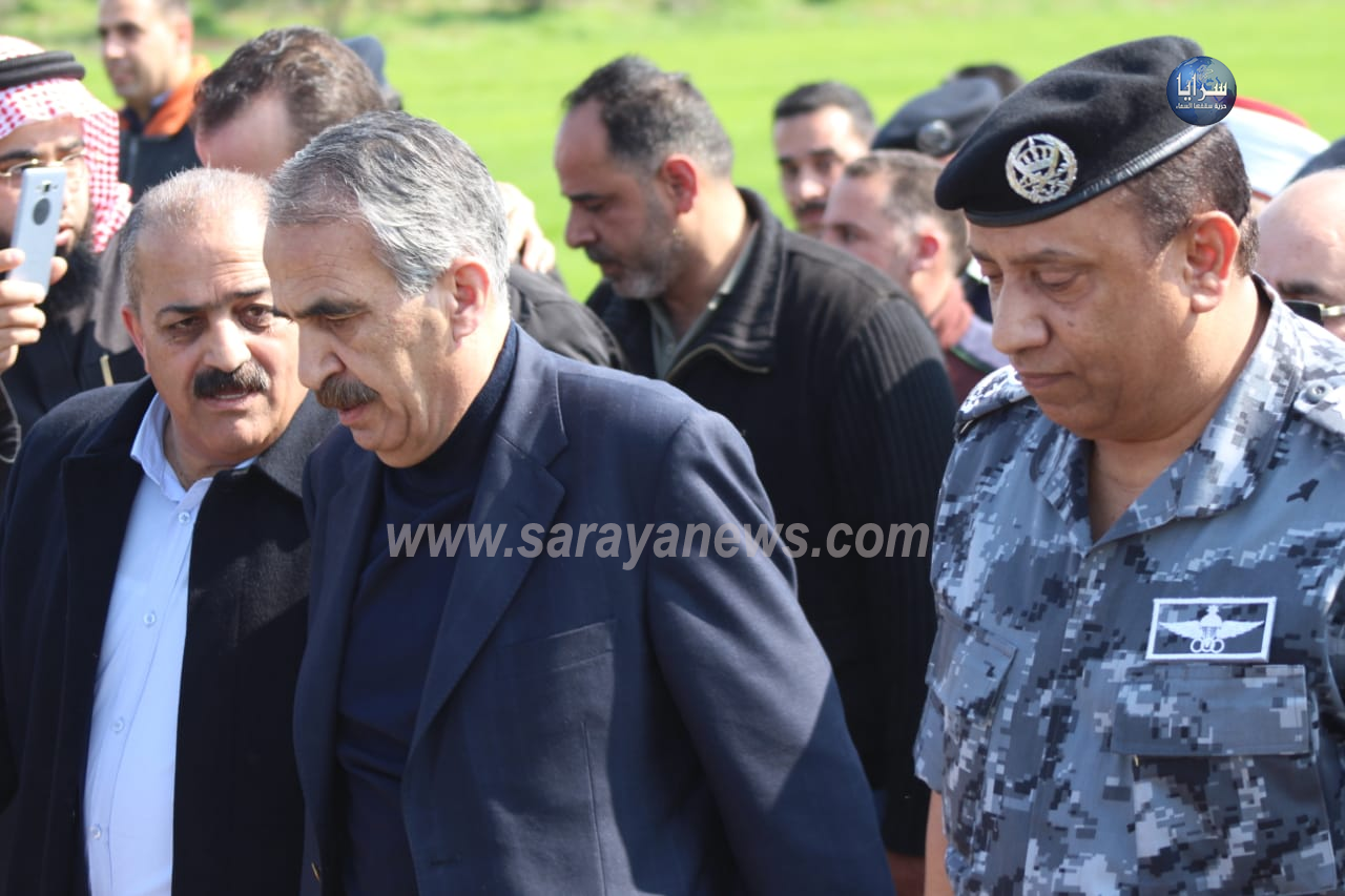 بالصور  ..  الآلالف يشاركون بتشييع جثمان الشهيد الذيب في اربد 