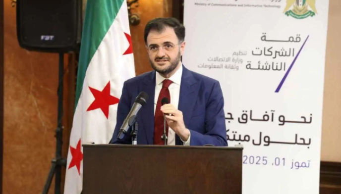 شكوى عاطفية تتحول إلى قصيدة وزير الاتصالات السوري يرد شعرًا على مواطن اشتكى انقطاع الإنترنت