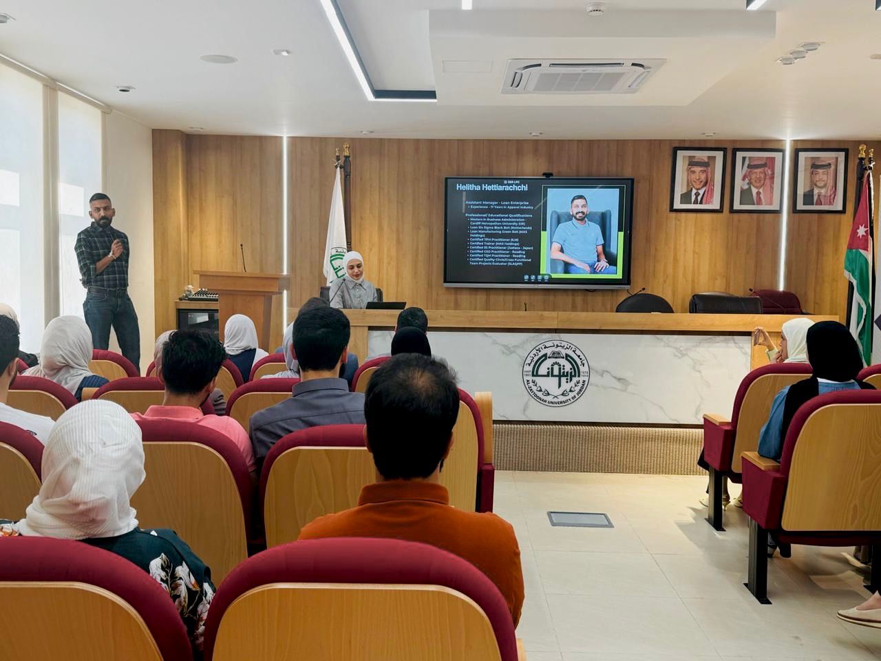 كلية الصيدلة في جامعة الزيتونة الأردنية تنظّم ورشة تدريبية متخصصة بالتعاون مع شركة ماس كريدا الصافي