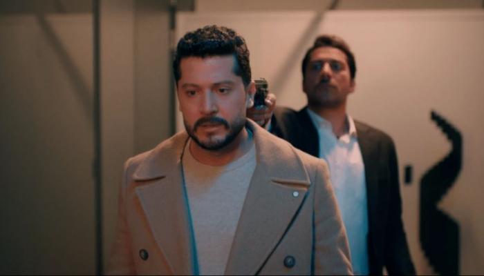 مسلسل «حب على ورق» الحلقة 77 ..  أيهم يخطف لين ويهدد أوس
