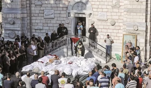 بعد استهداف أقدم كنيسة بغزة ..  فلسطينيون: "هنا تعمدنا وسنموت هنا"