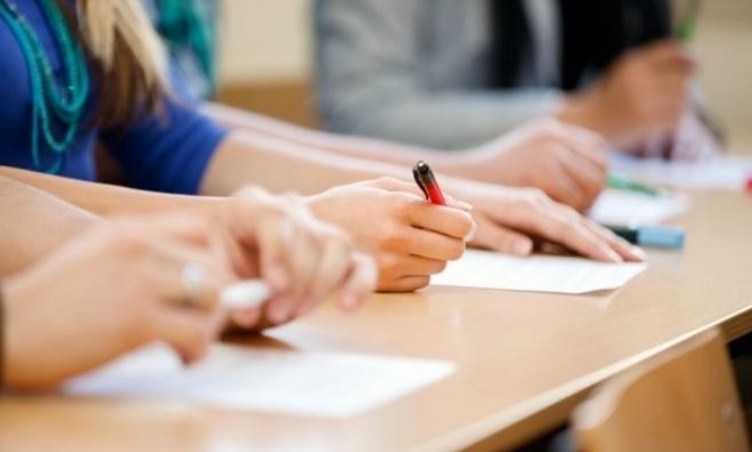 وزارة التربية والتعليم تبعث "رسائل وإرشادات" لطلبة التوجيهي