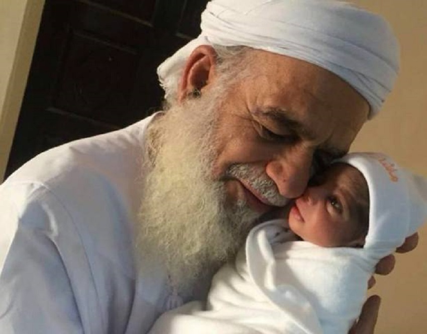بالصور  ..  مات ساجداً في صلاة الفجر  ..  الشيخ الذي احزن الجميع بوفاته  ..  "تفاصيل"