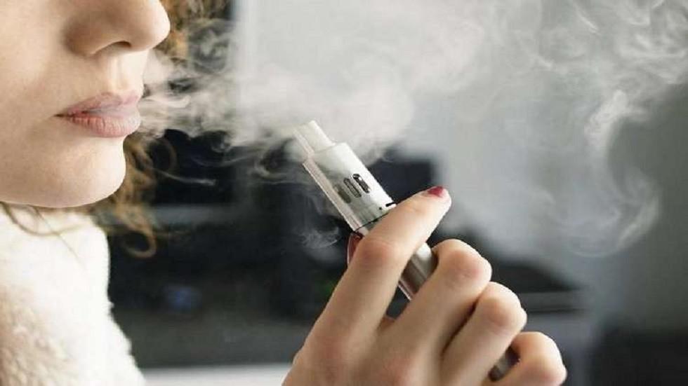 دراسة تكشف خطرا جديدا غير متوقع للسجائر الإلكترونية