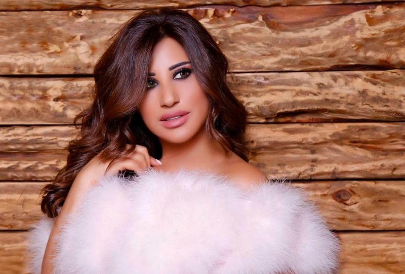 بالفيديو والصور .. نجوى كرم في عيدها الـ52 محطات هامة ونادرة من مسيرتها الفنية