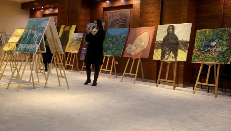 معرض للفن التشكيلي في رام الله يضم 100 لوحة من غزة