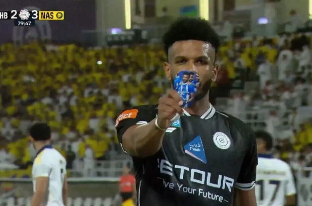 السعودي على البليهي يعلق على تصرفه أثناء مباراة النصر