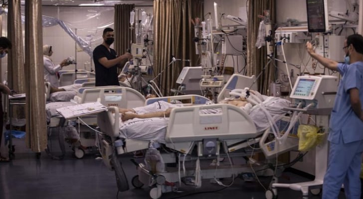 27 إصابة "حرجة" على الأقل ترقد في مستشفيات قطاع غزة